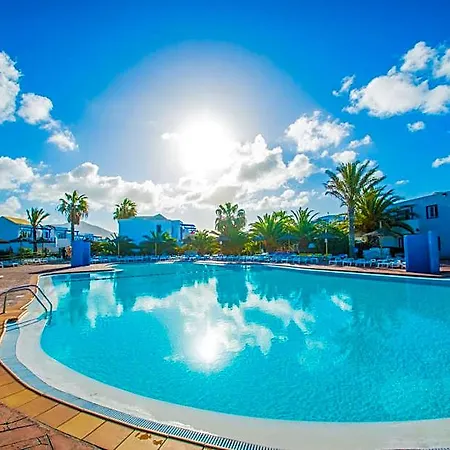 Hl Paradise Island 4*
