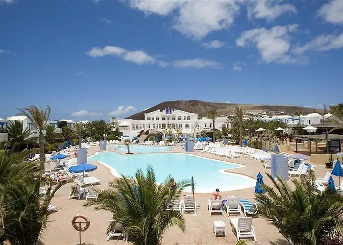 Готель Hl Paradise Island