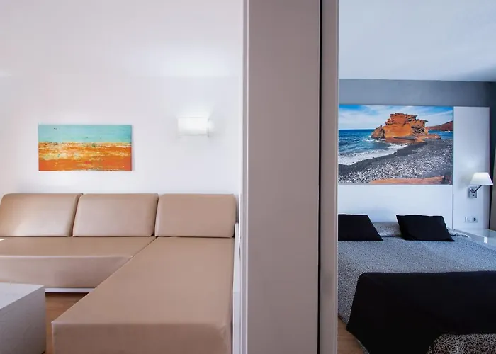 Готель Hl Paradise Island